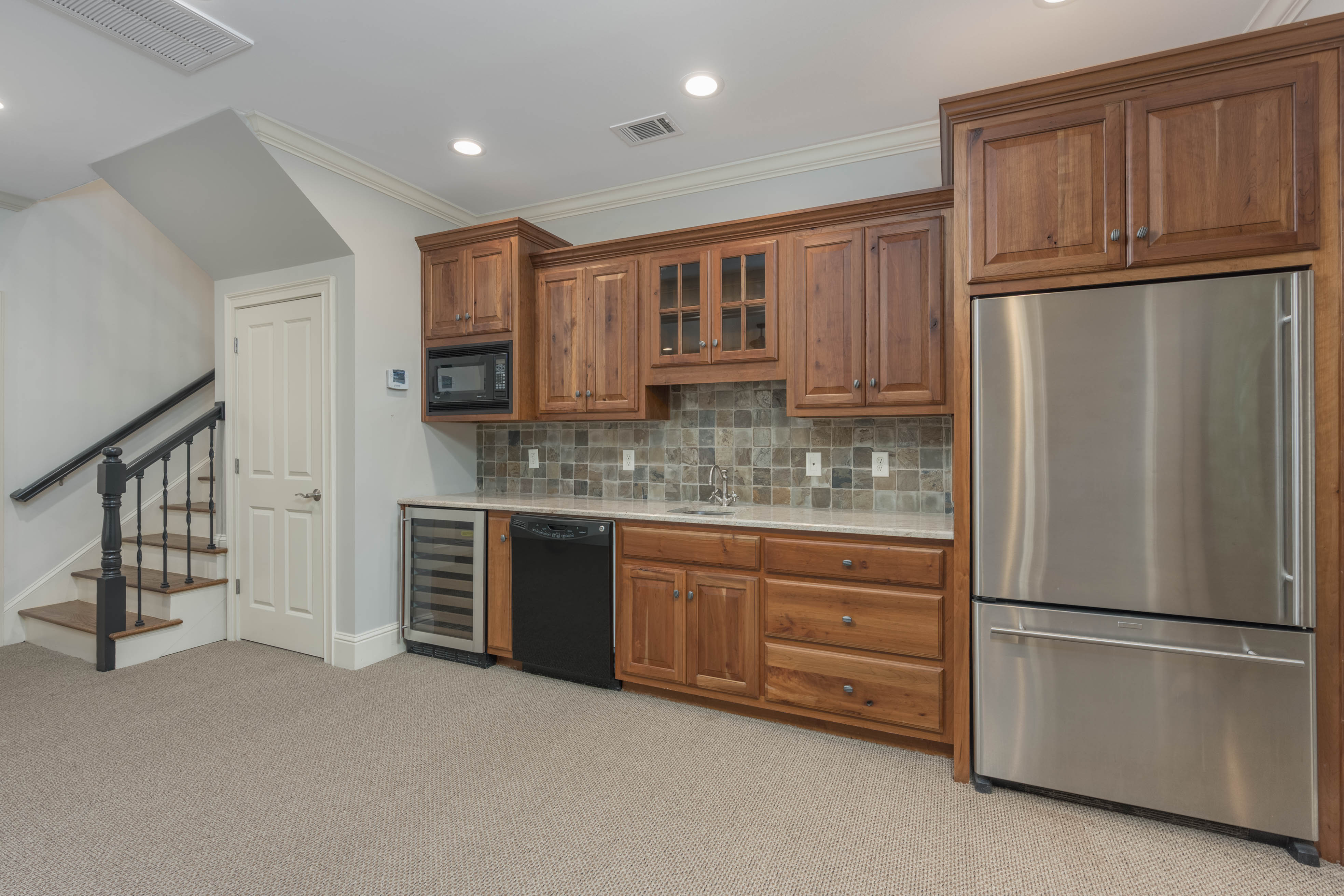 1050 Dejarnet Place image 32